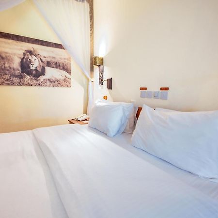 Severin Sea Lodge Mombasa Exterior photo