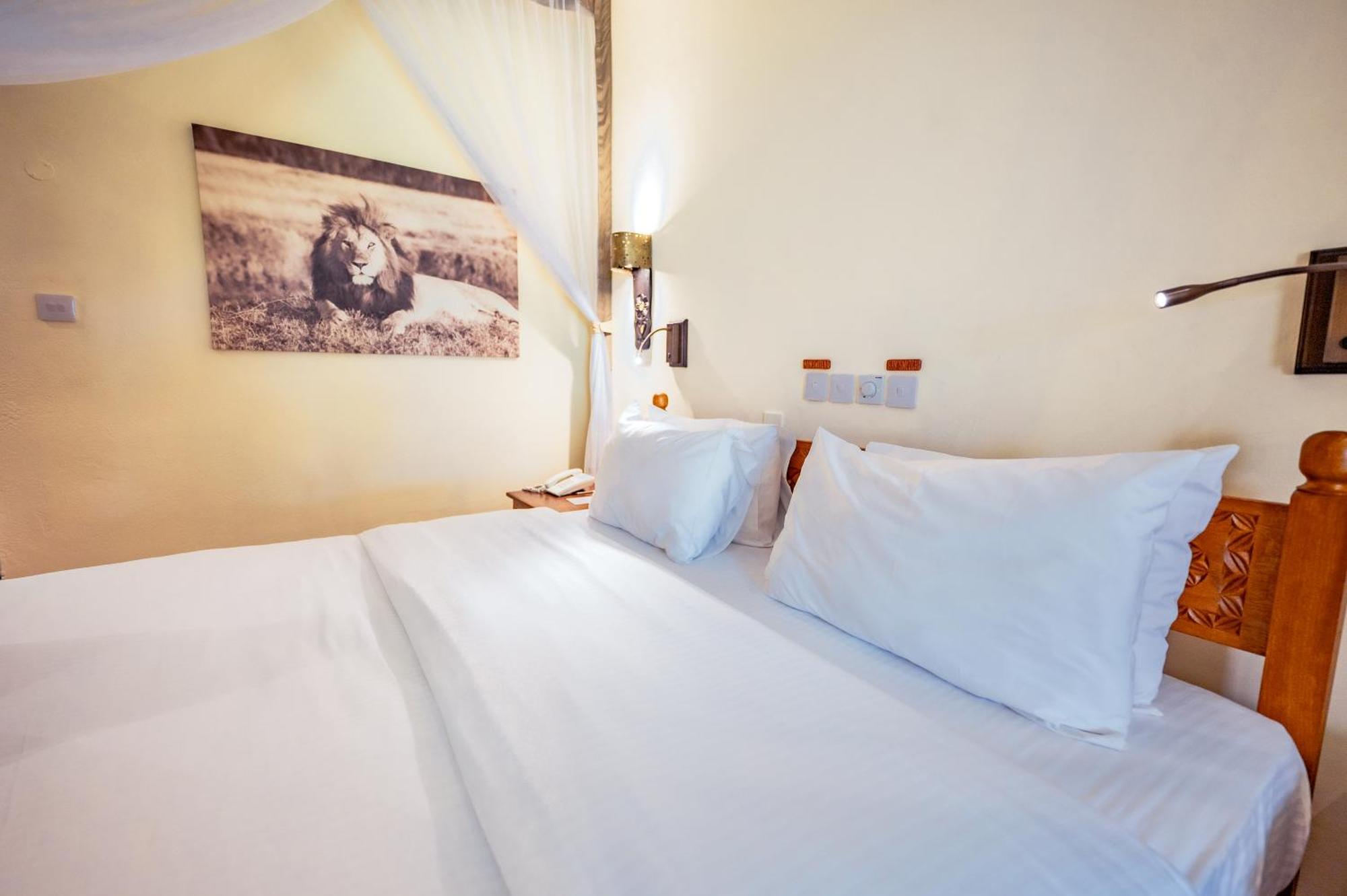 Severin Sea Lodge Mombasa Exterior photo